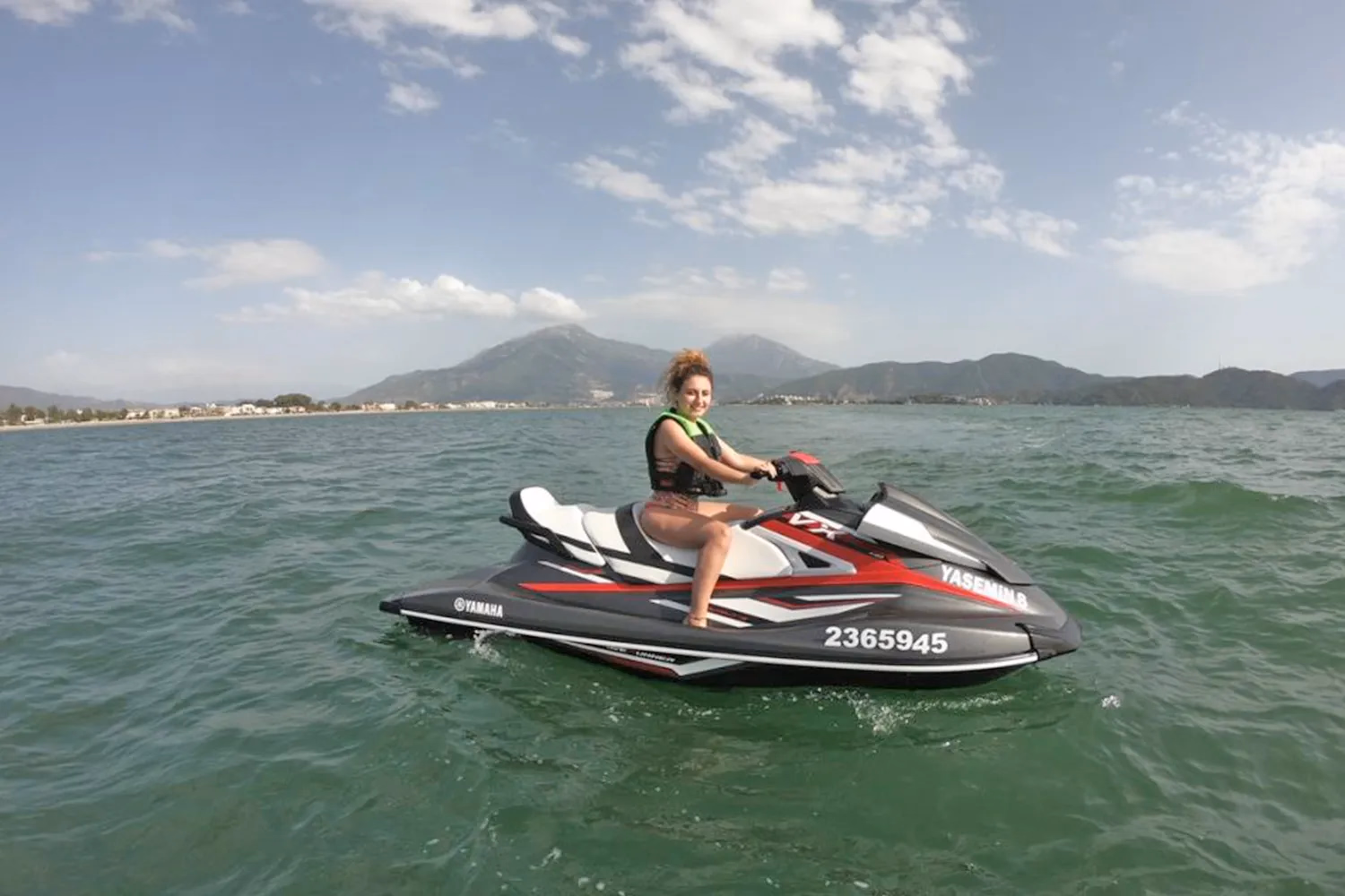 Jetski-Abenteuer in Fethiye: Adrenalin auf dem Çalış Plajı